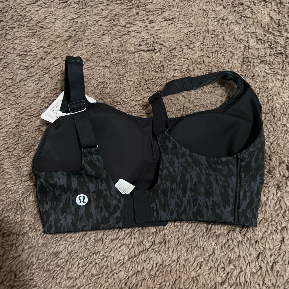 LULULEMON!!! - Picture 2 of 4